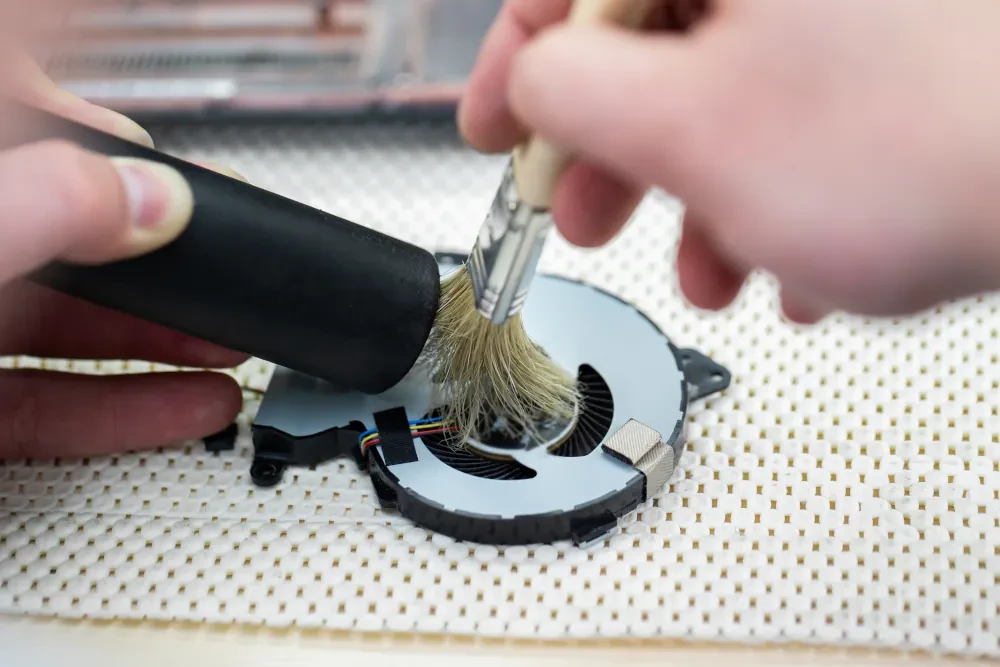 Čištění větráku počítače